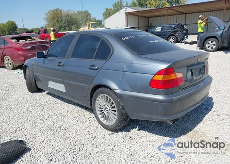 2002 BMW 325Xi из США, поврежденный, VIN WBAEU33422PF58081